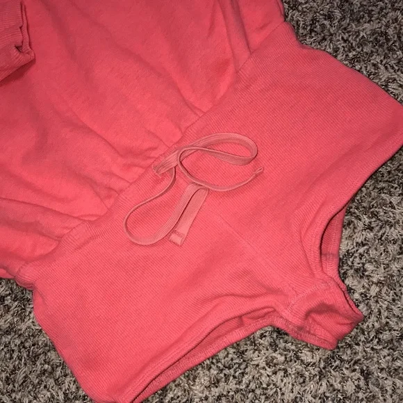 Women's Pink Sweatshirt and Shorts Set - Picture 5 of 11